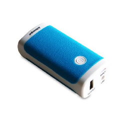 暴享智能移动电源LQ-5600A 大容量便携能量，浅蓝色格调之选